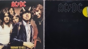 Zwei Alben der australischen Band AC/DC.